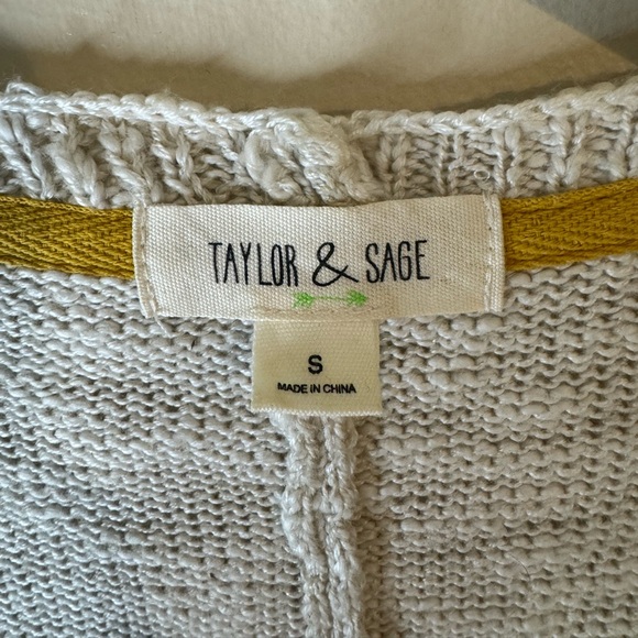 Taylor & Sage Fringe Tribal Print Shawl Small - Picture 4 of 4